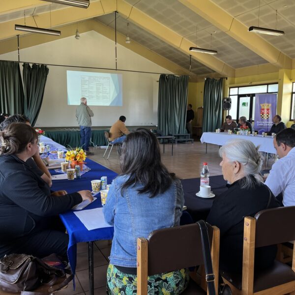Reunion sobre trabajos en la cuesta mininco