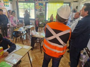 Escuela de Corcovado potencia su infraestructura eléctrica