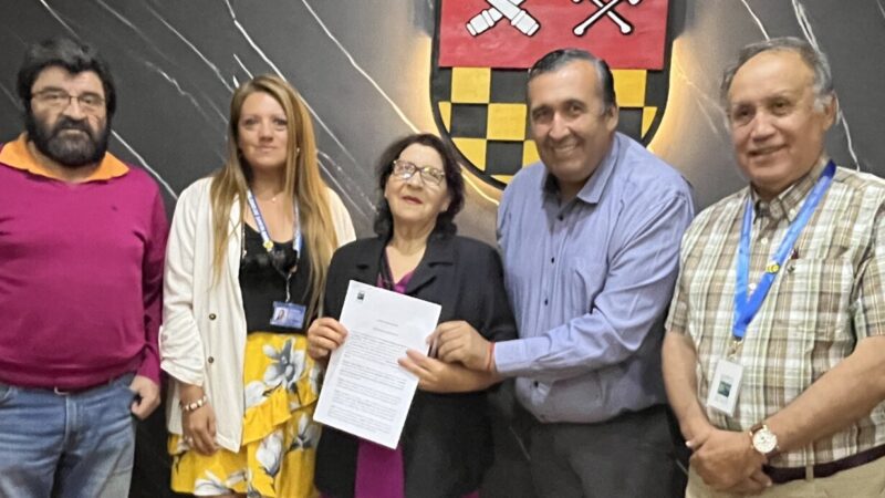 Club del adulto mayor “El Huachi” firma convenio FNDR para viaje recreativo a la costa