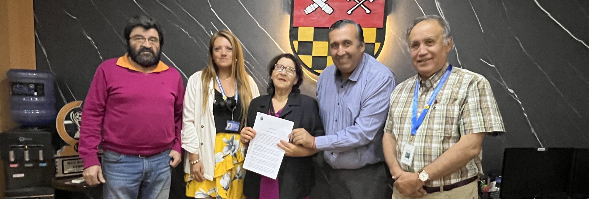 Firma de convenio GORE y Club Adulto Mayor El Huachi-