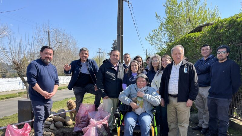 Municipalidad ejecuta proyectos de nuevas luminarias peatonales en distintos sectores de Santa Bárbara