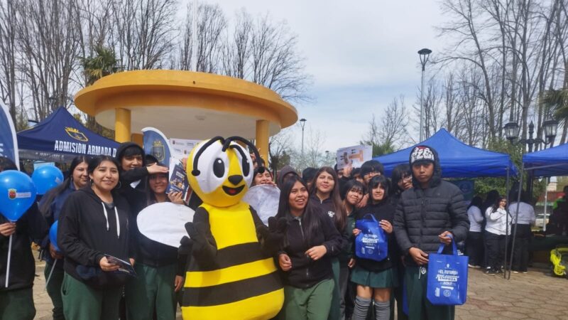 Expo Feria Vocacional 2026: Jóvenes de Santa Bárbara y Mulchén exploran nuevas oportunidad para su futuro